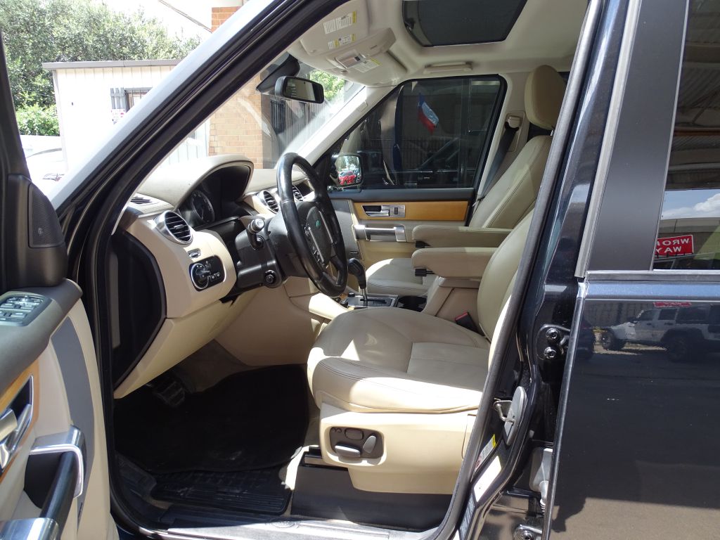 Photo 6 of this LAND ROVER LR4