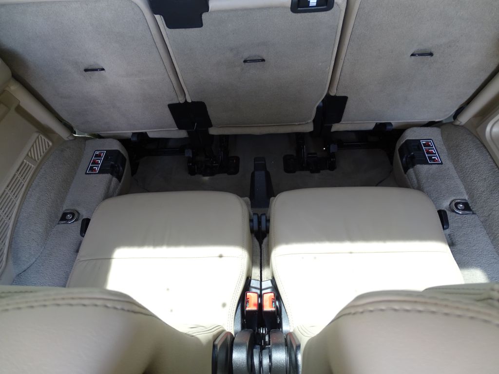Photo 18 of this LAND ROVER LR4