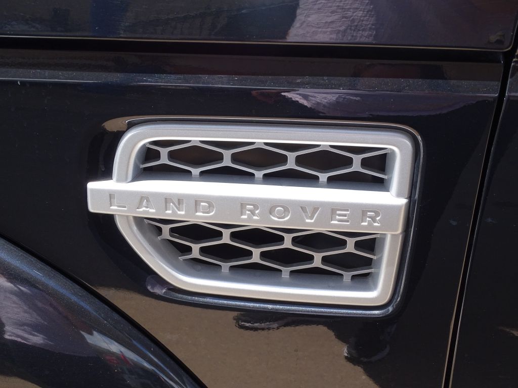 Photo 22 of this LAND ROVER LR4
