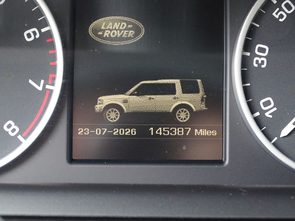 Photo 26 of this LAND ROVER LR4