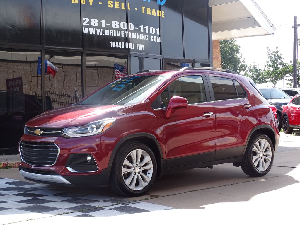 Photo 2 of this CHEVROLET TRAX