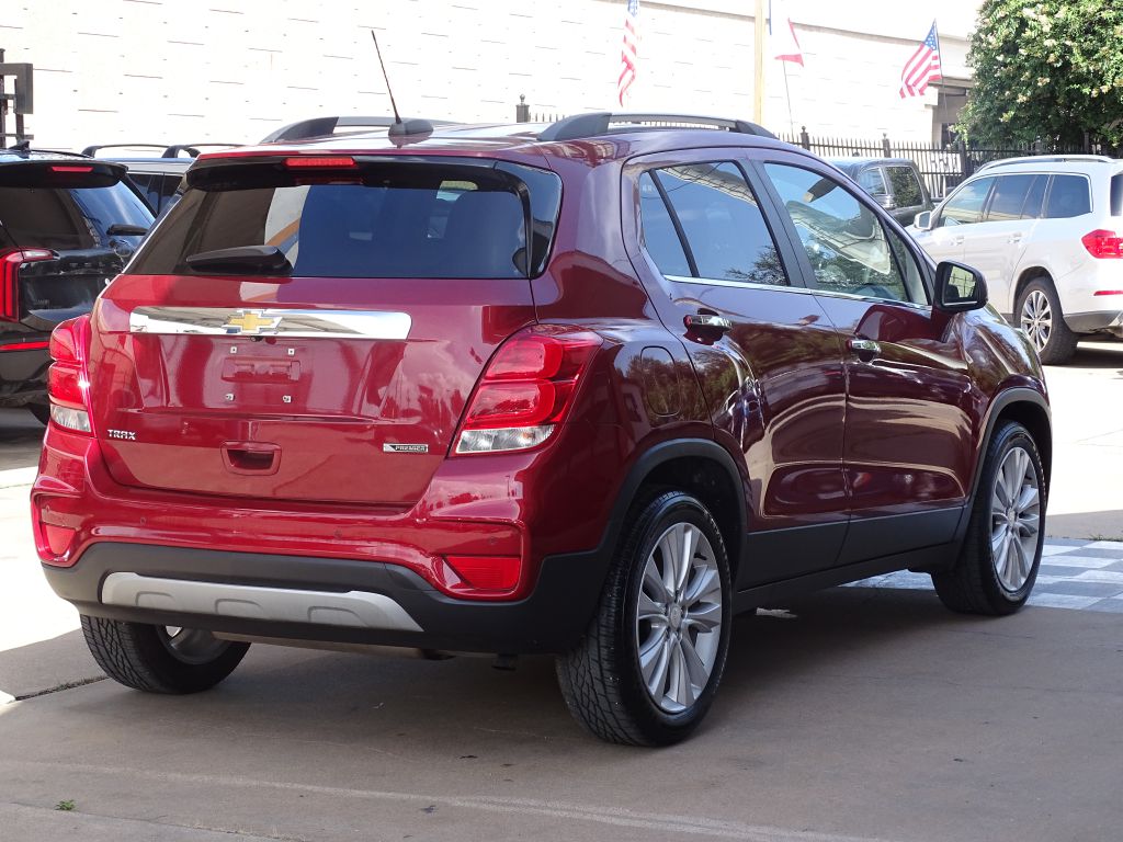 Photo 5 of this CHEVROLET TRAX