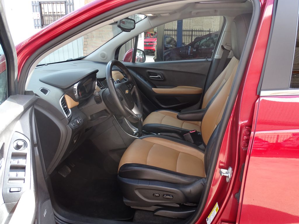 Photo 8 of this CHEVROLET TRAX