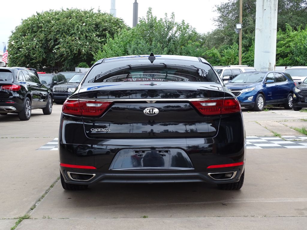 Photo 3 of this KIA CADENZA