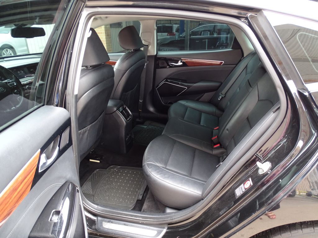 Photo 8 of this KIA CADENZA