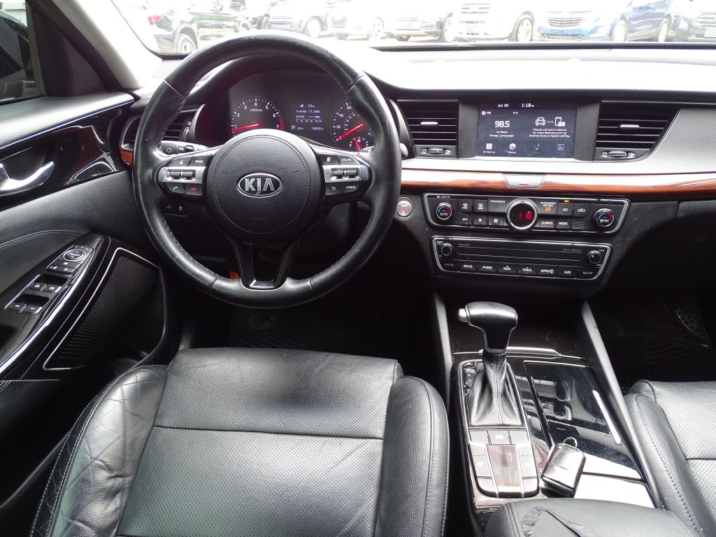 Photo 14 of this KIA CADENZA