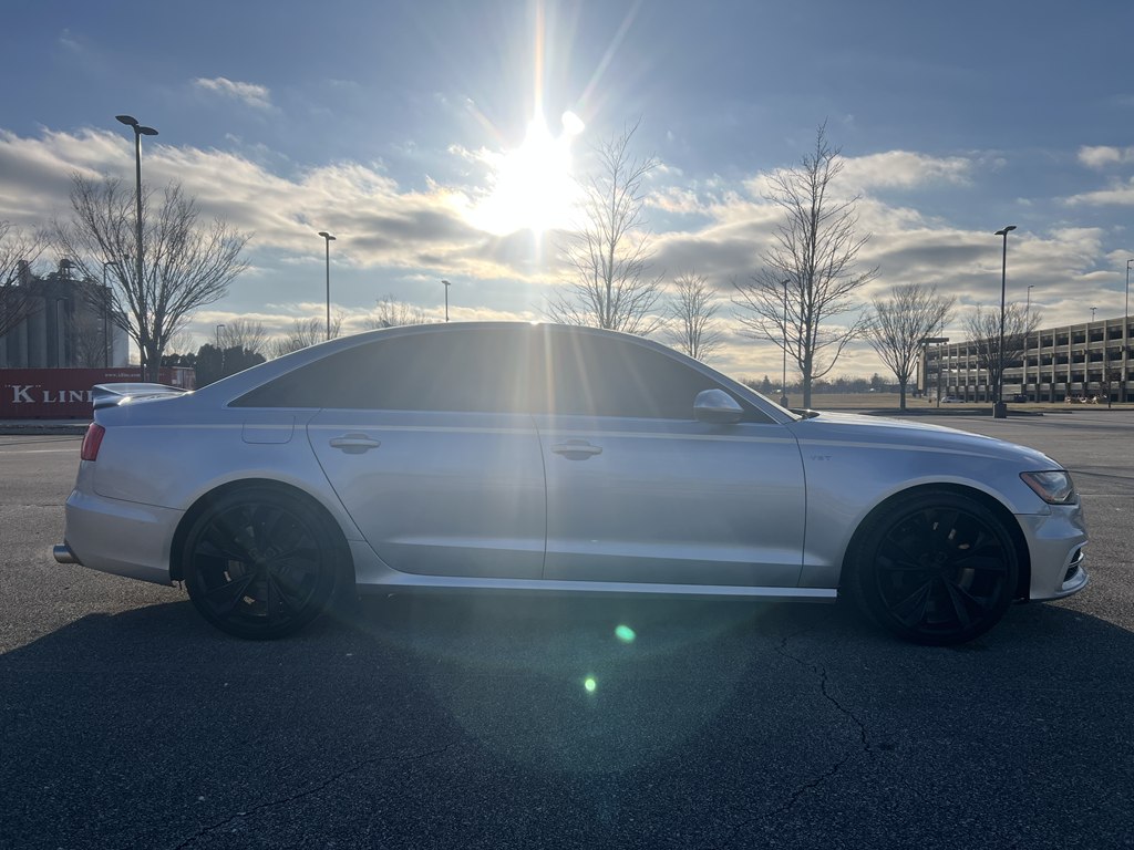 Photo 6 of this AUDI S6