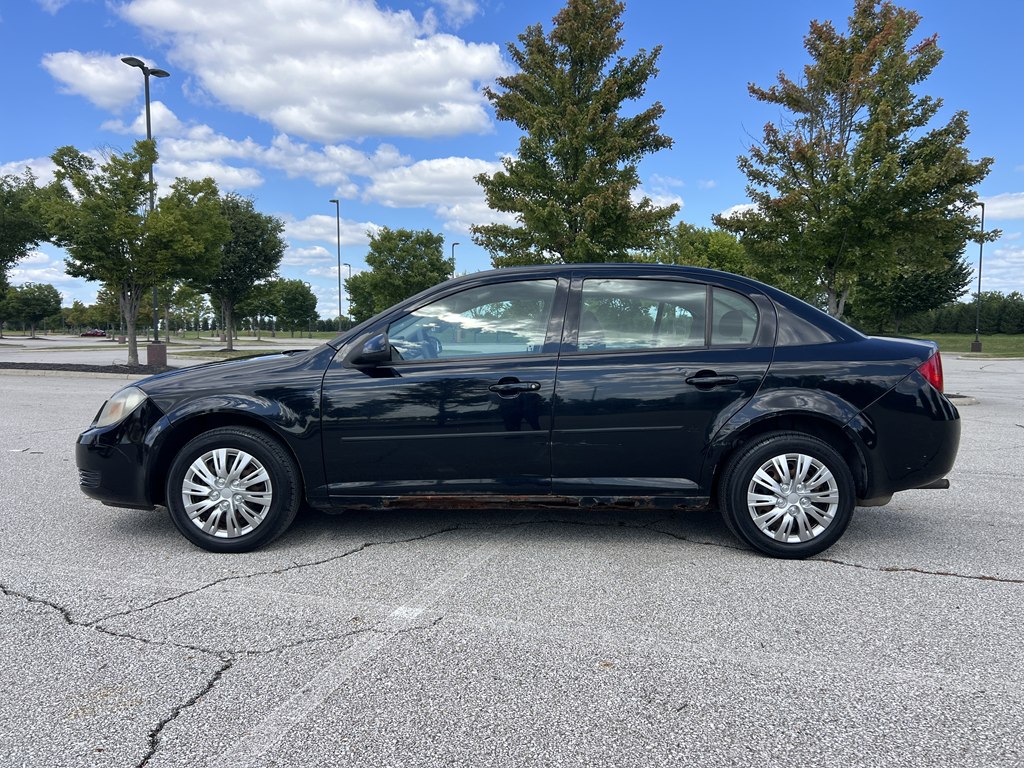 Photo 2 of this CHEVROLET COBALT