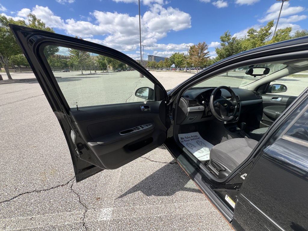 Photo 16 of this CHEVROLET COBALT