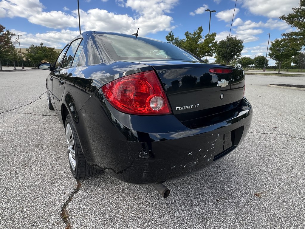 Photo 3 of this CHEVROLET COBALT