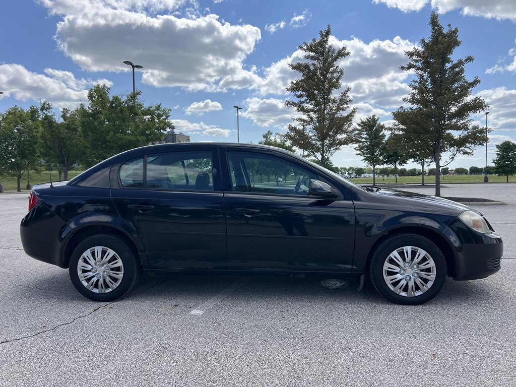 Photo 6 of this CHEVROLET COBALT