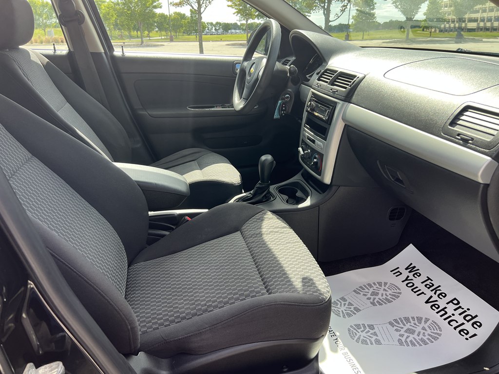 Photo 11 of this CHEVROLET COBALT