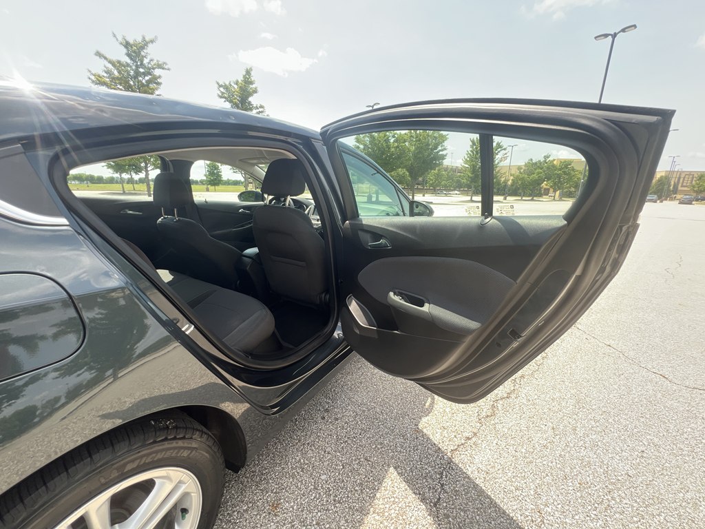 Photo 12 of this CHEVROLET CRUZE
