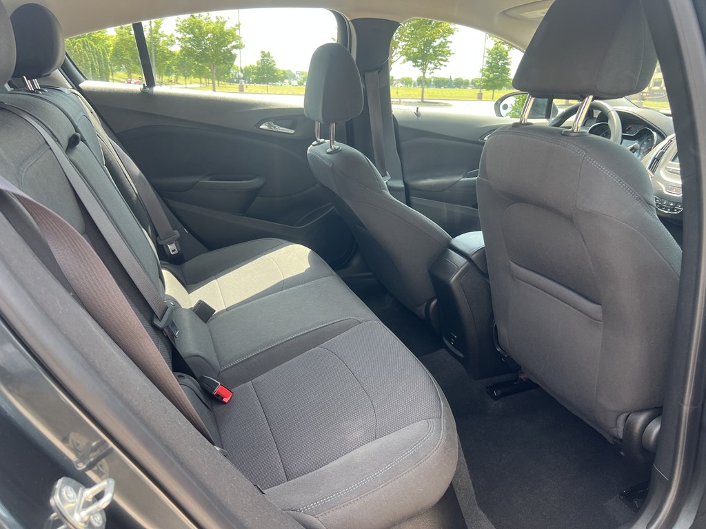 Photo 13 of this CHEVROLET CRUZE