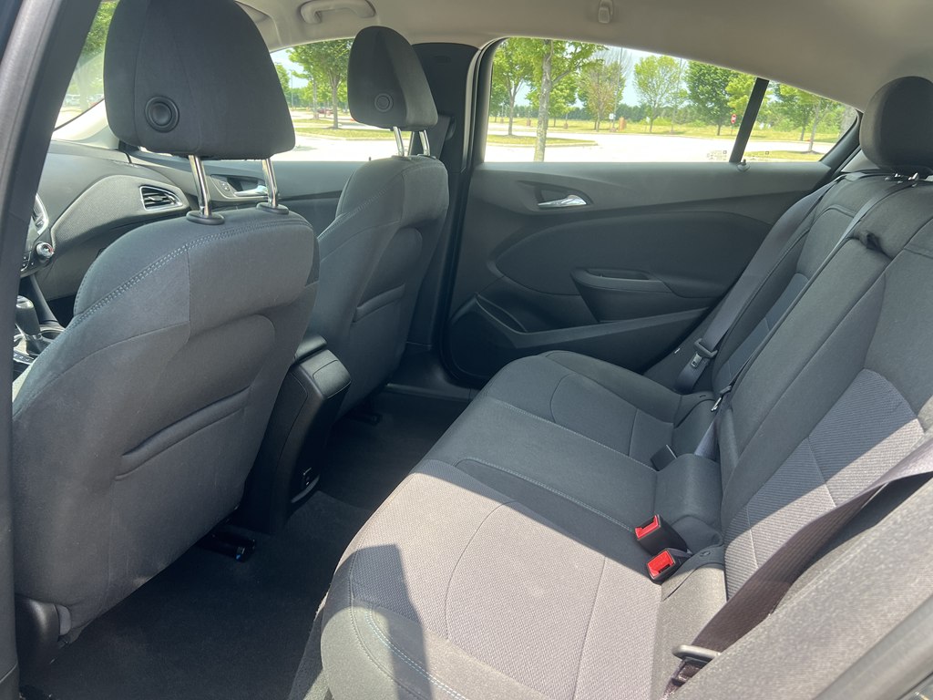 Photo 15 of this CHEVROLET CRUZE