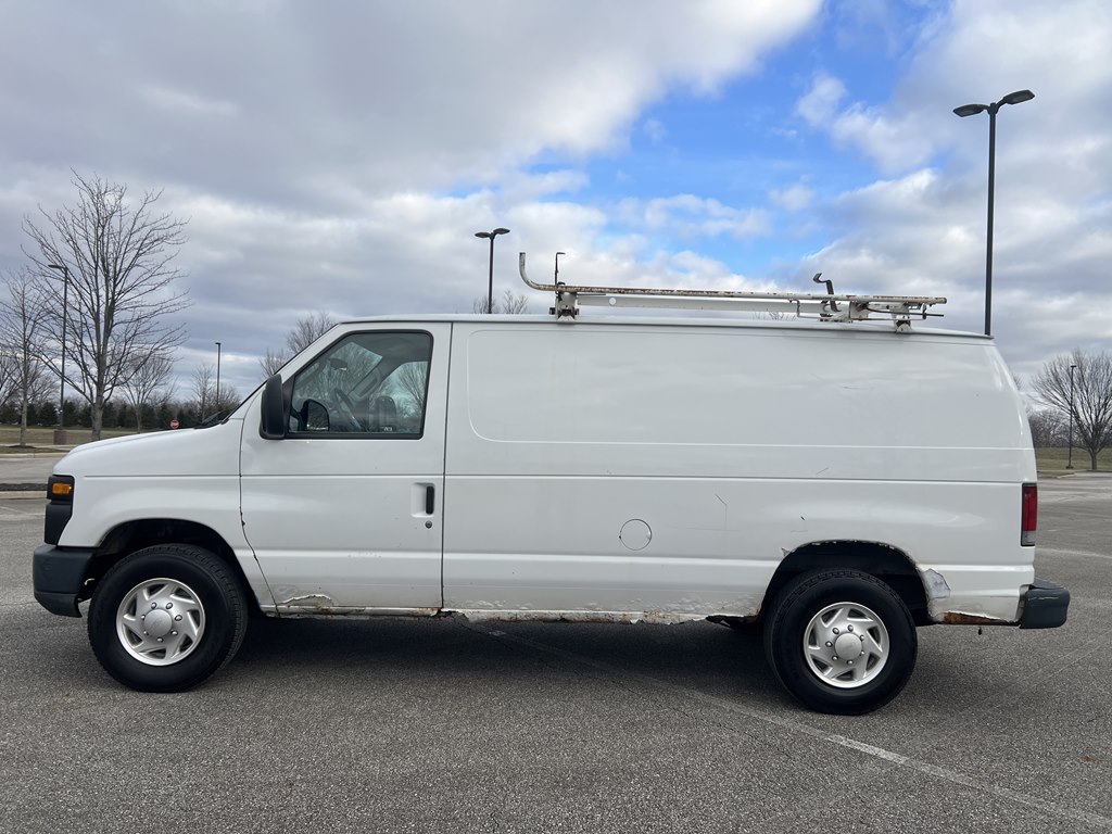 Photo 2 of this FORD ECONOLINE