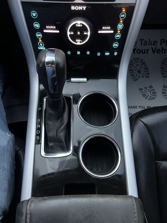 Photo 22 of this FORD EDGE