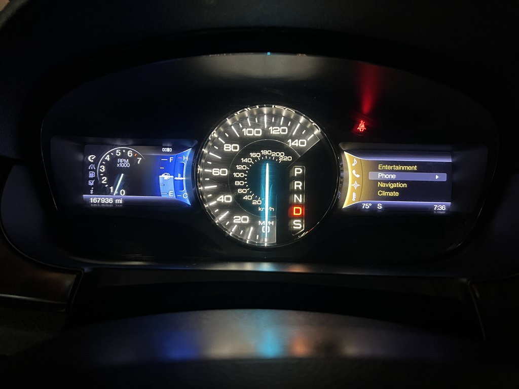Photo 18 of this FORD EDGE