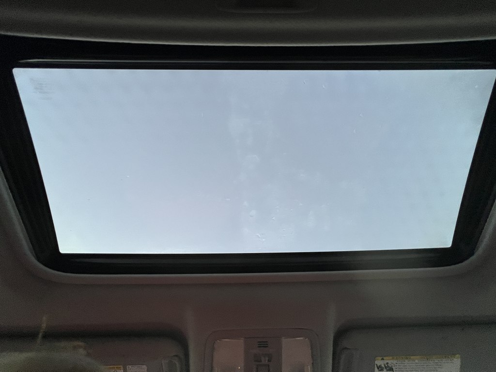 Photo 21 of this TOYOTA RAV4
