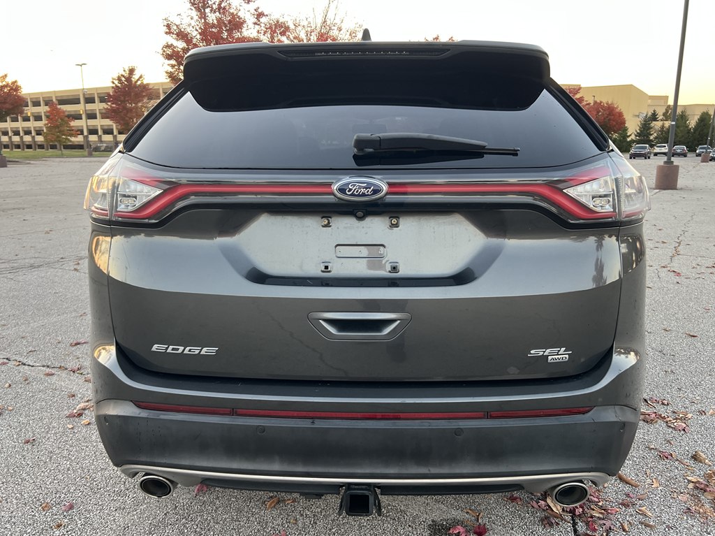 Photo 4 of this FORD EDGE