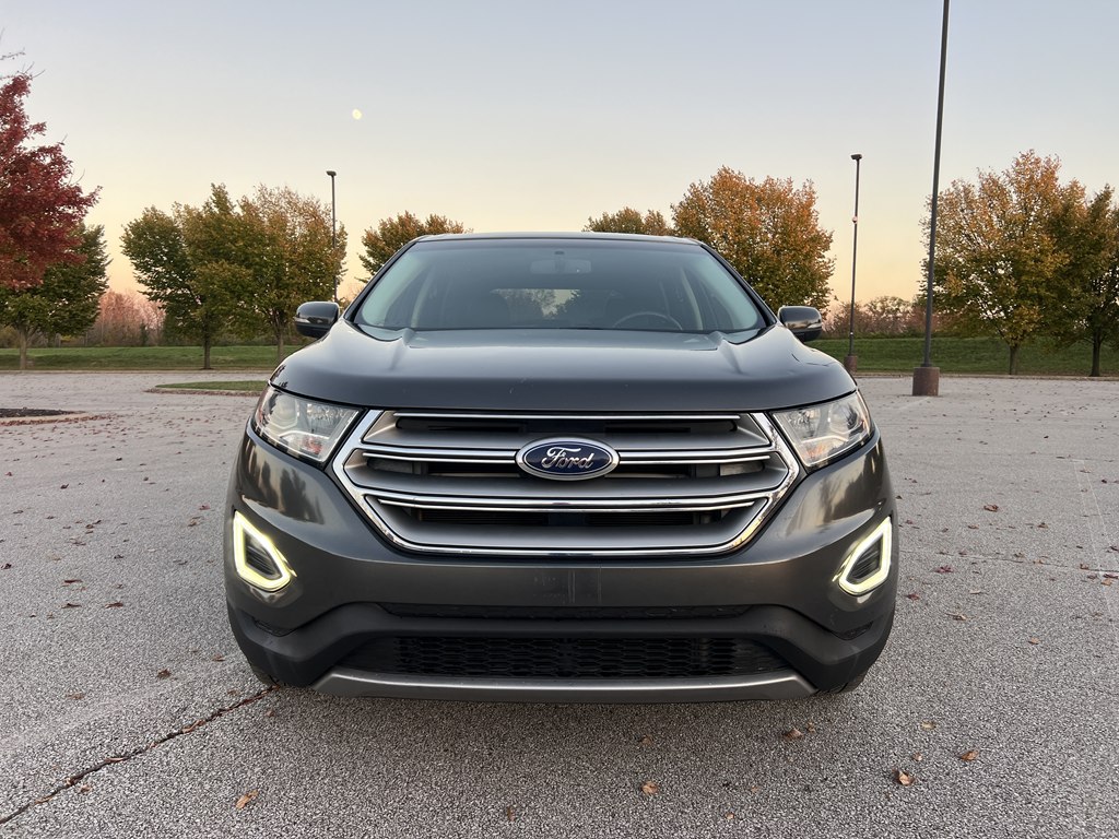 Photo 8 of this FORD EDGE