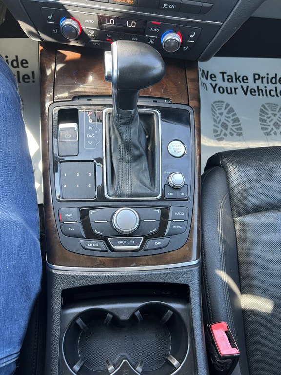 Photo 22 of this AUDI A6