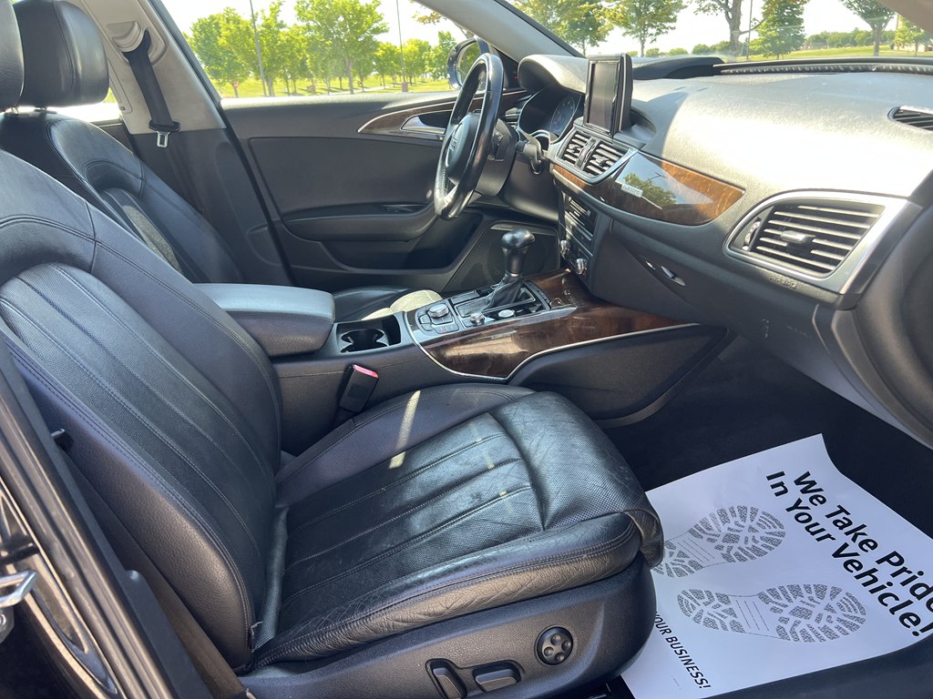 Photo 11 of this AUDI A6