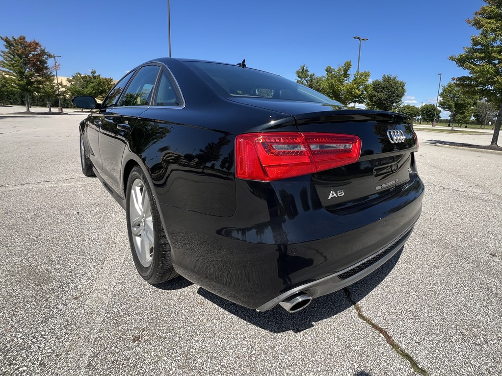 Photo 3 of this AUDI A6