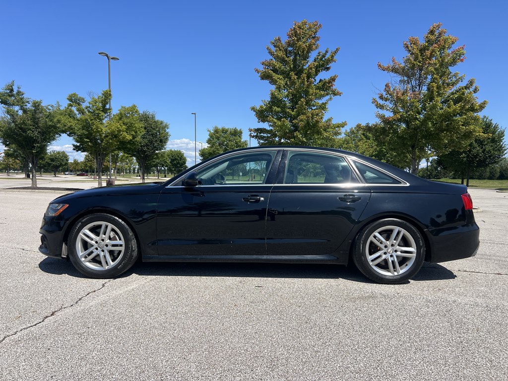 Photo 2 of this AUDI A6