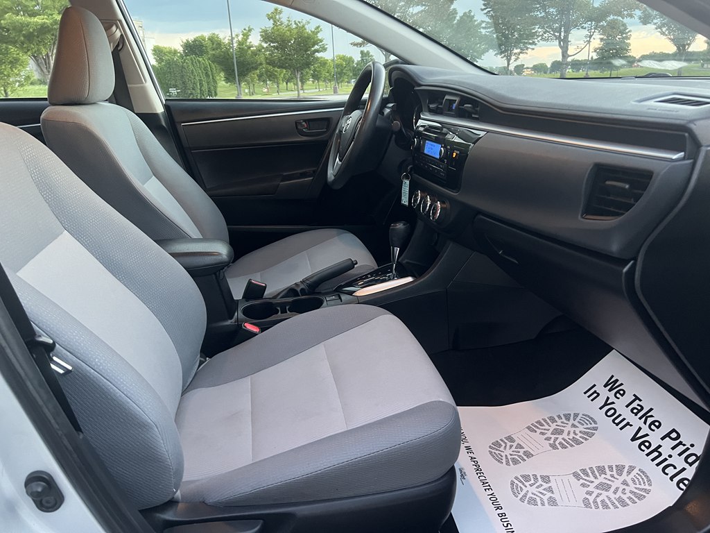 Photo 11 of this TOYOTA COROLLA