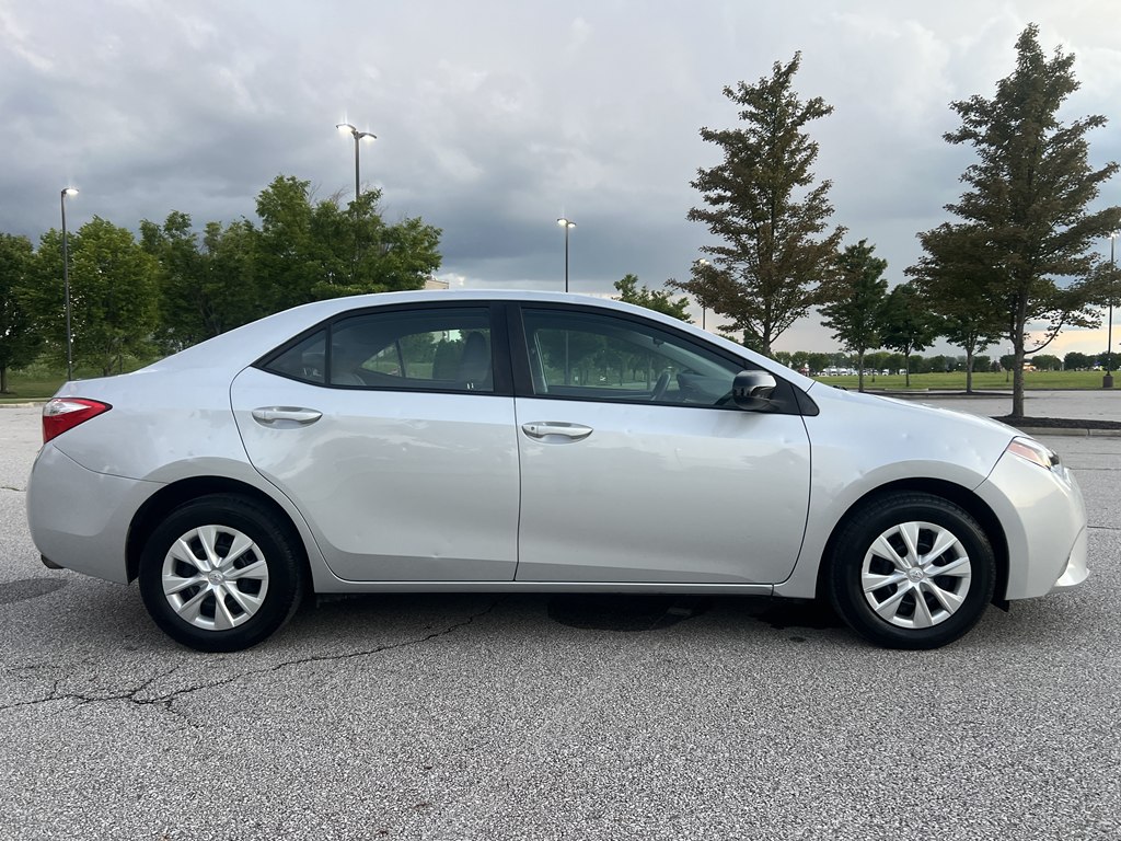 Photo 6 of this TOYOTA COROLLA