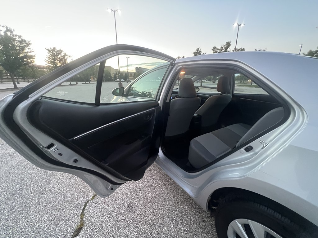 Photo 14 of this TOYOTA COROLLA