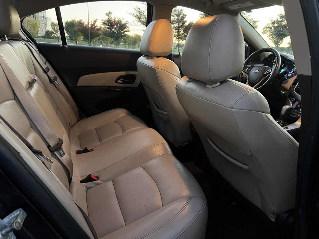 Photo 12 of this CHEVROLET CRUZE