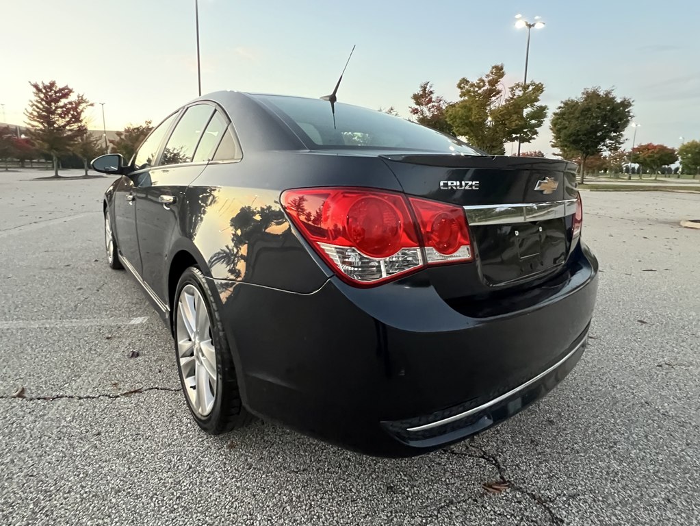 Photo 3 of this CHEVROLET CRUZE