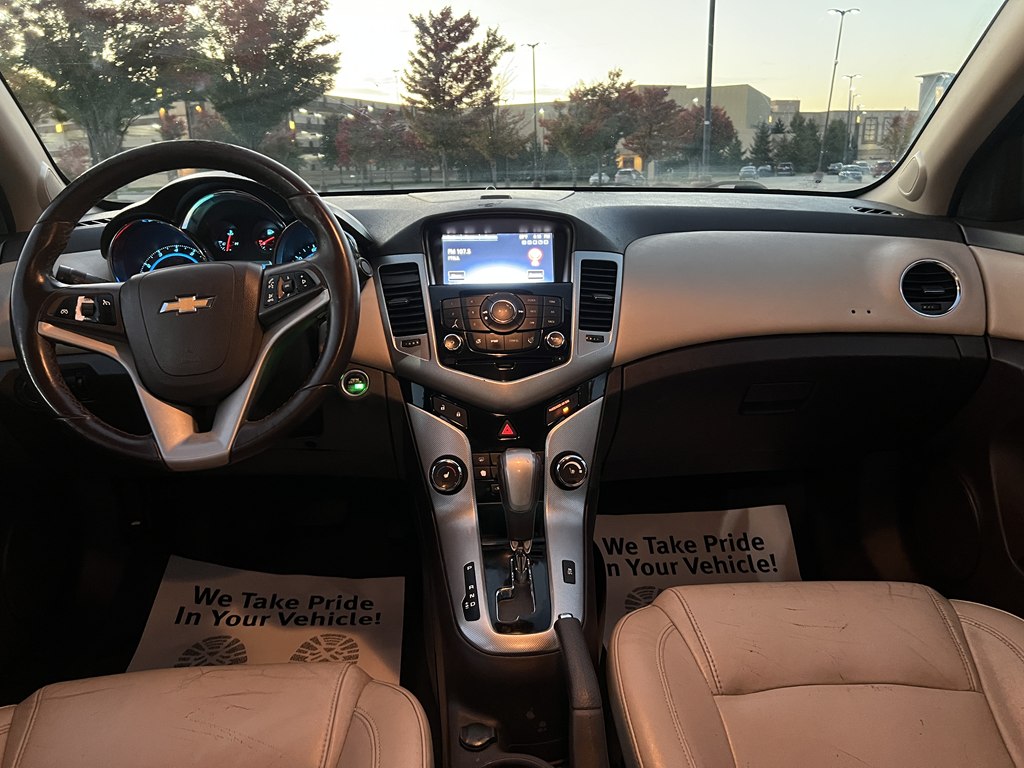 Photo 18 of this CHEVROLET CRUZE