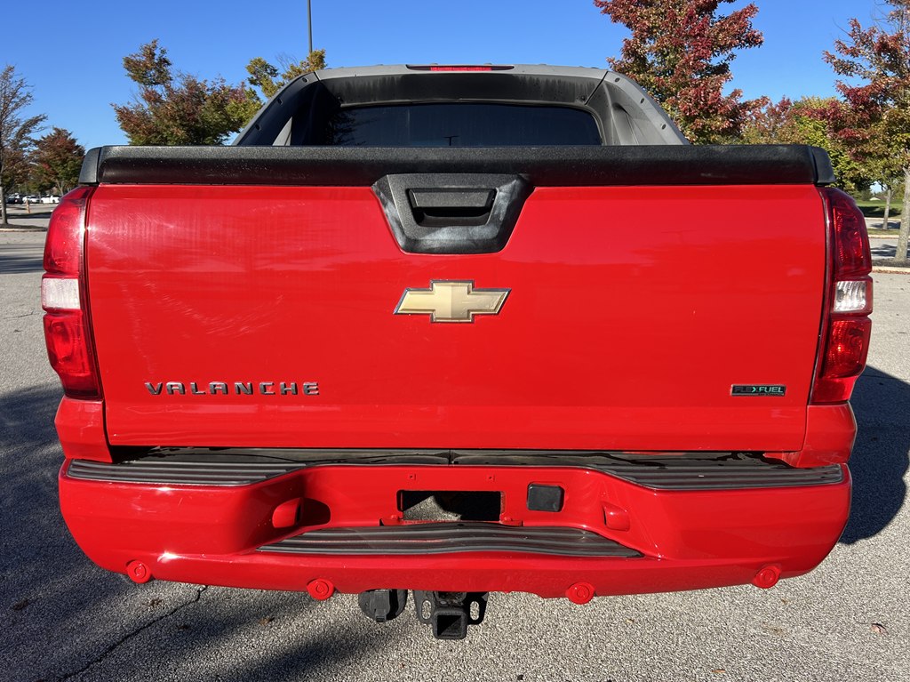 Photo 4 of this CHEVROLET AVALANCHE