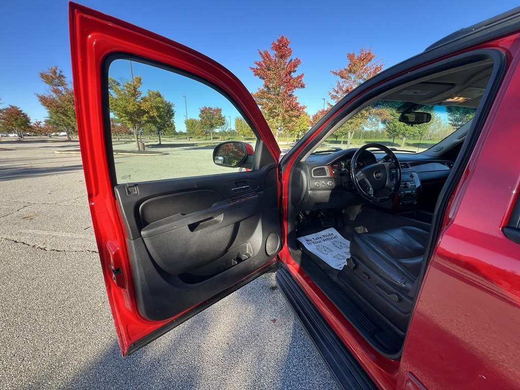 Photo 16 of this CHEVROLET AVALANCHE