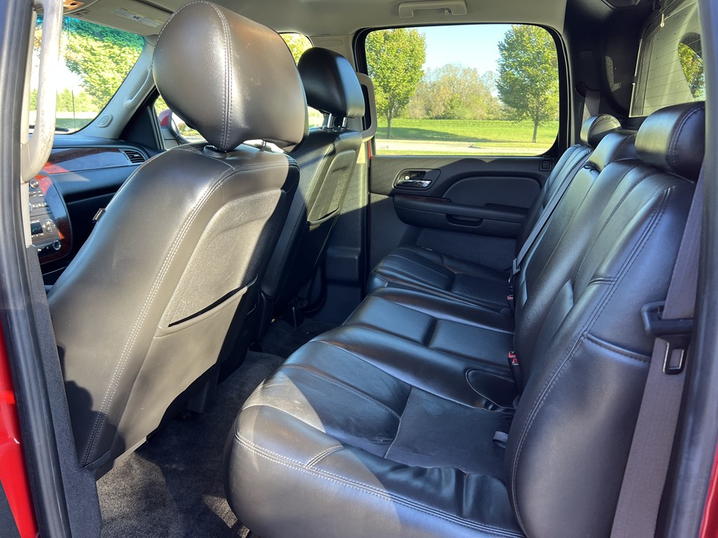 Photo 15 of this CHEVROLET AVALANCHE