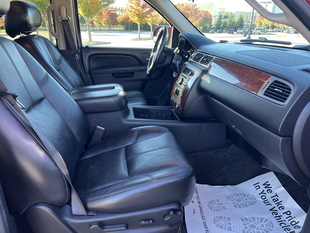 Photo 11 of this CHEVROLET AVALANCHE