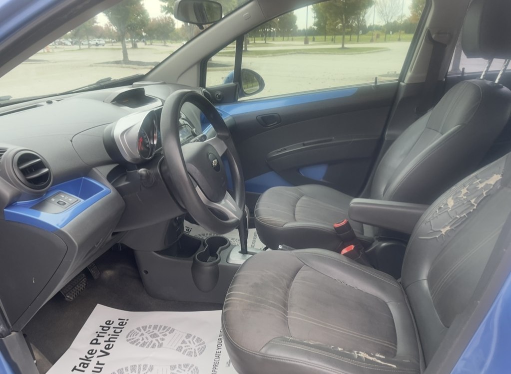 Photo 17 of this CHEVROLET SPARK