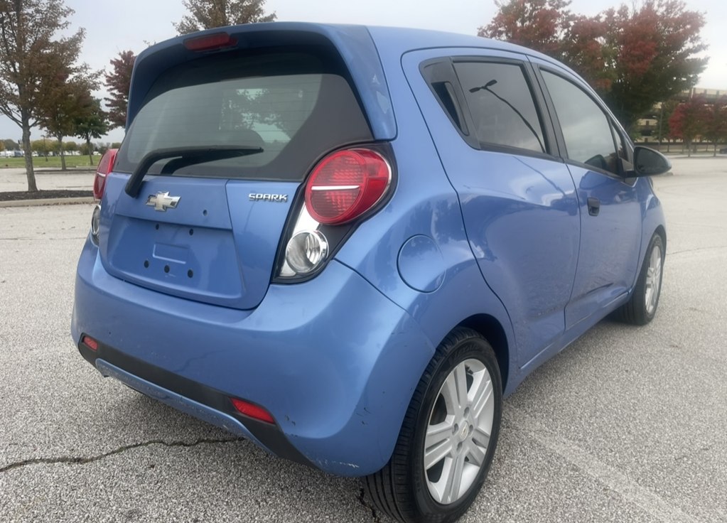 Photo 5 of this CHEVROLET SPARK