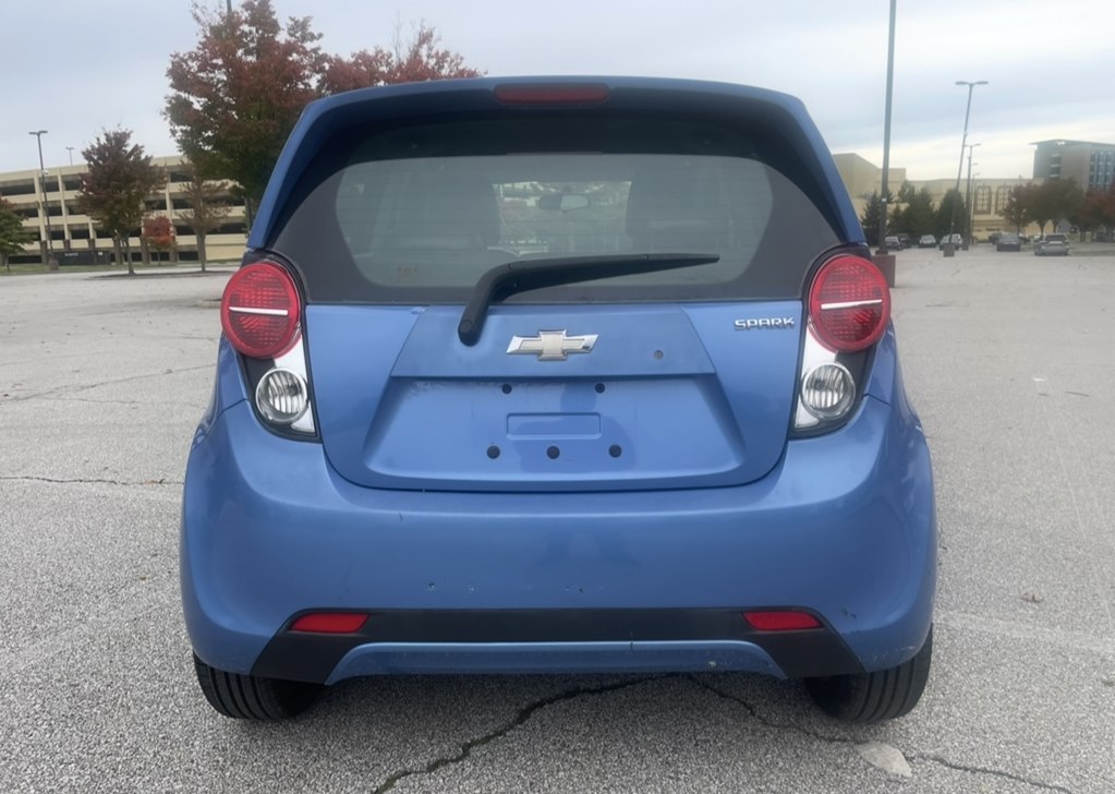 Photo 4 of this CHEVROLET SPARK