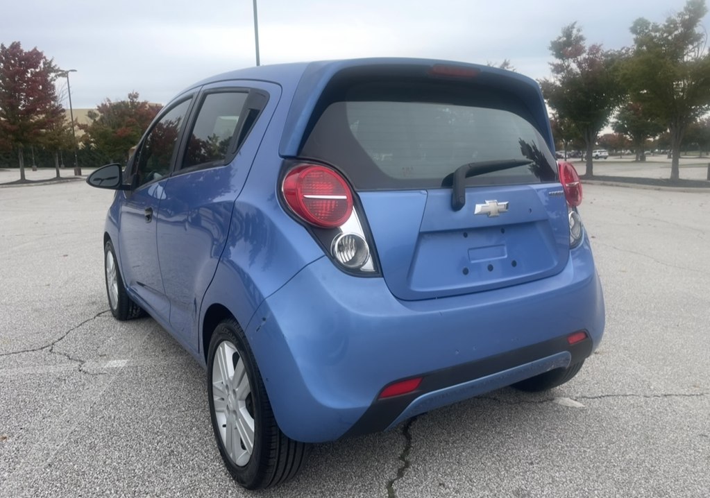 Photo 3 of this CHEVROLET SPARK