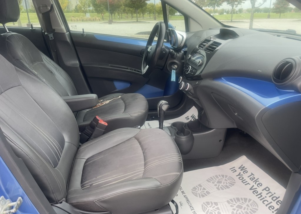 Photo 11 of this CHEVROLET SPARK