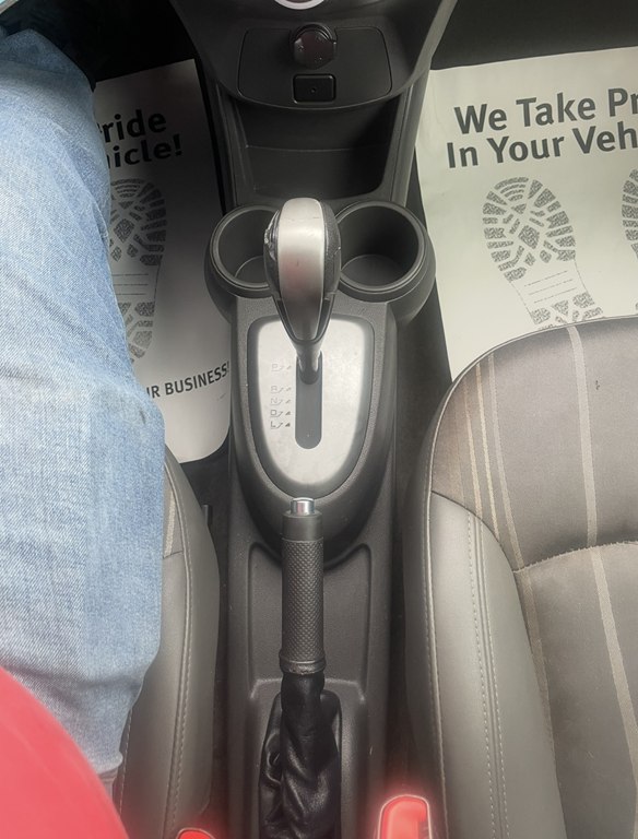 Photo 21 of this CHEVROLET SPARK