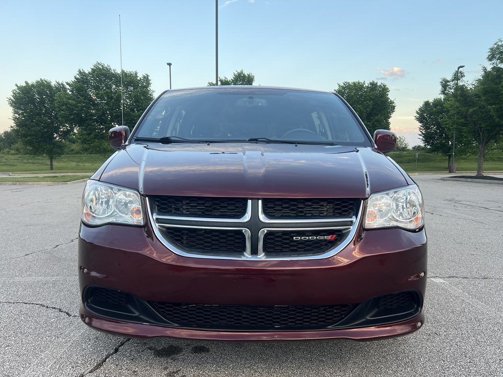 Photo 8 of this DODGE GRAND CARAVAN