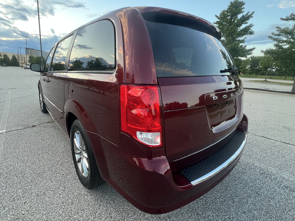 Photo 3 of this DODGE GRAND CARAVAN