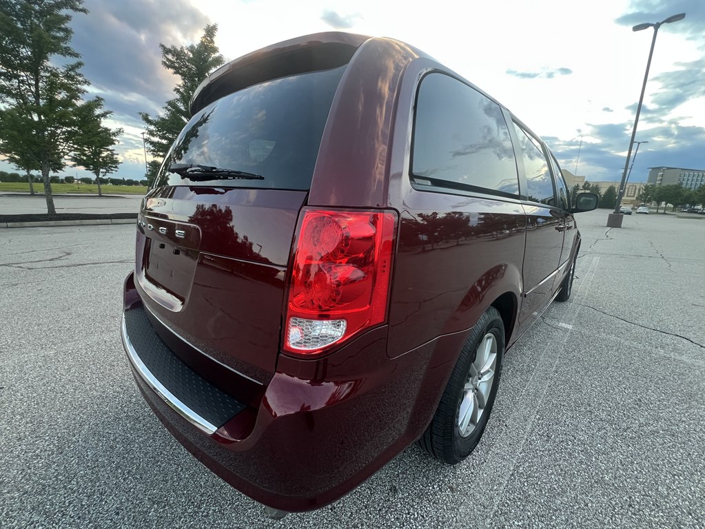 Photo 5 of this DODGE GRAND CARAVAN