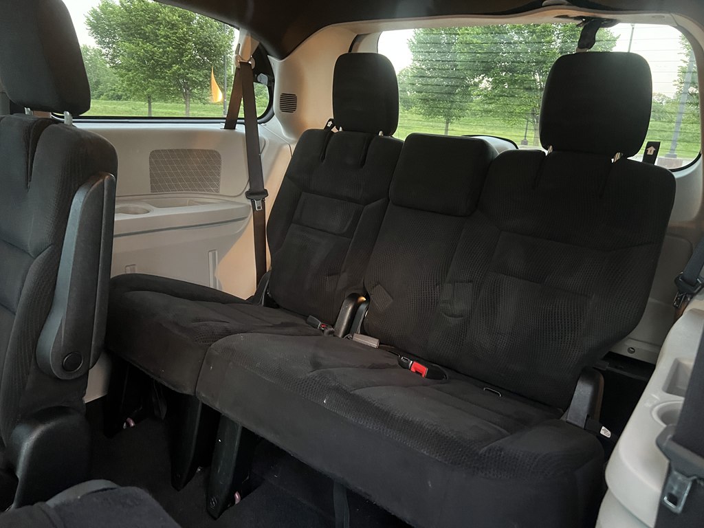 Photo 15 of this DODGE GRAND CARAVAN