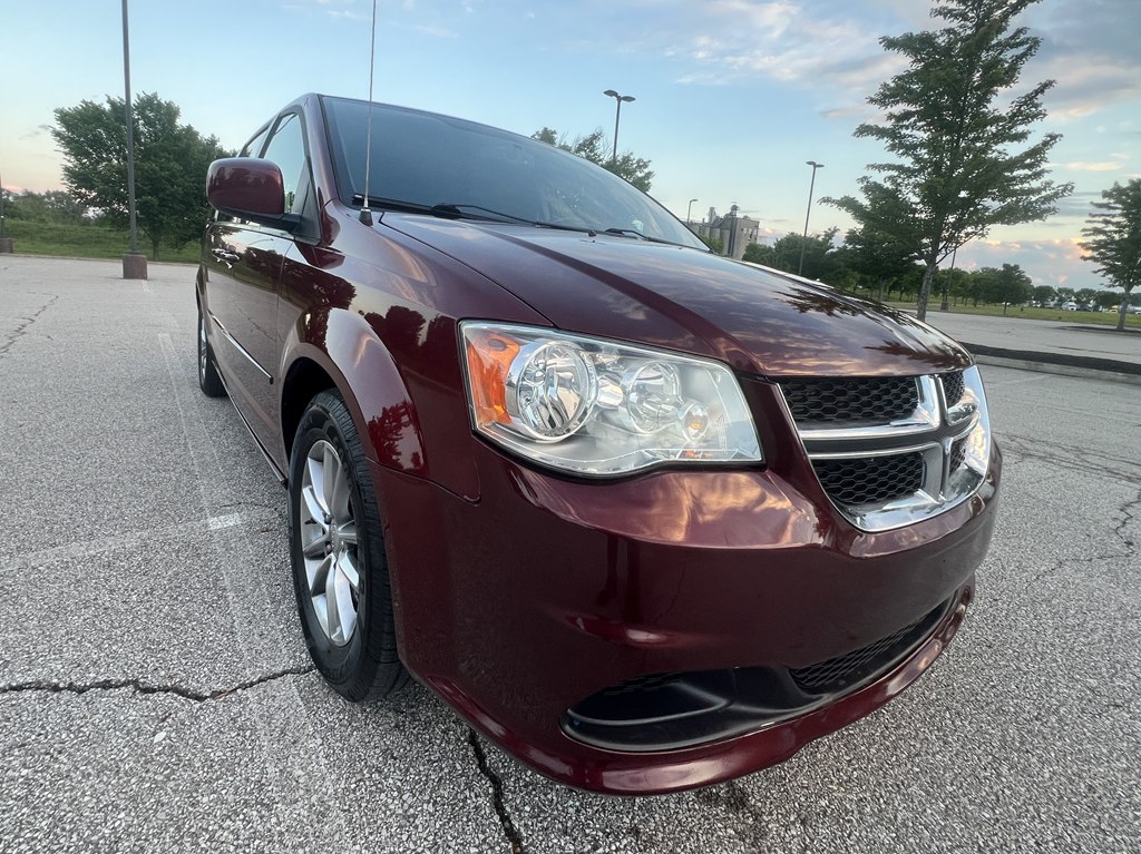 Photo 7 of this DODGE GRAND CARAVAN